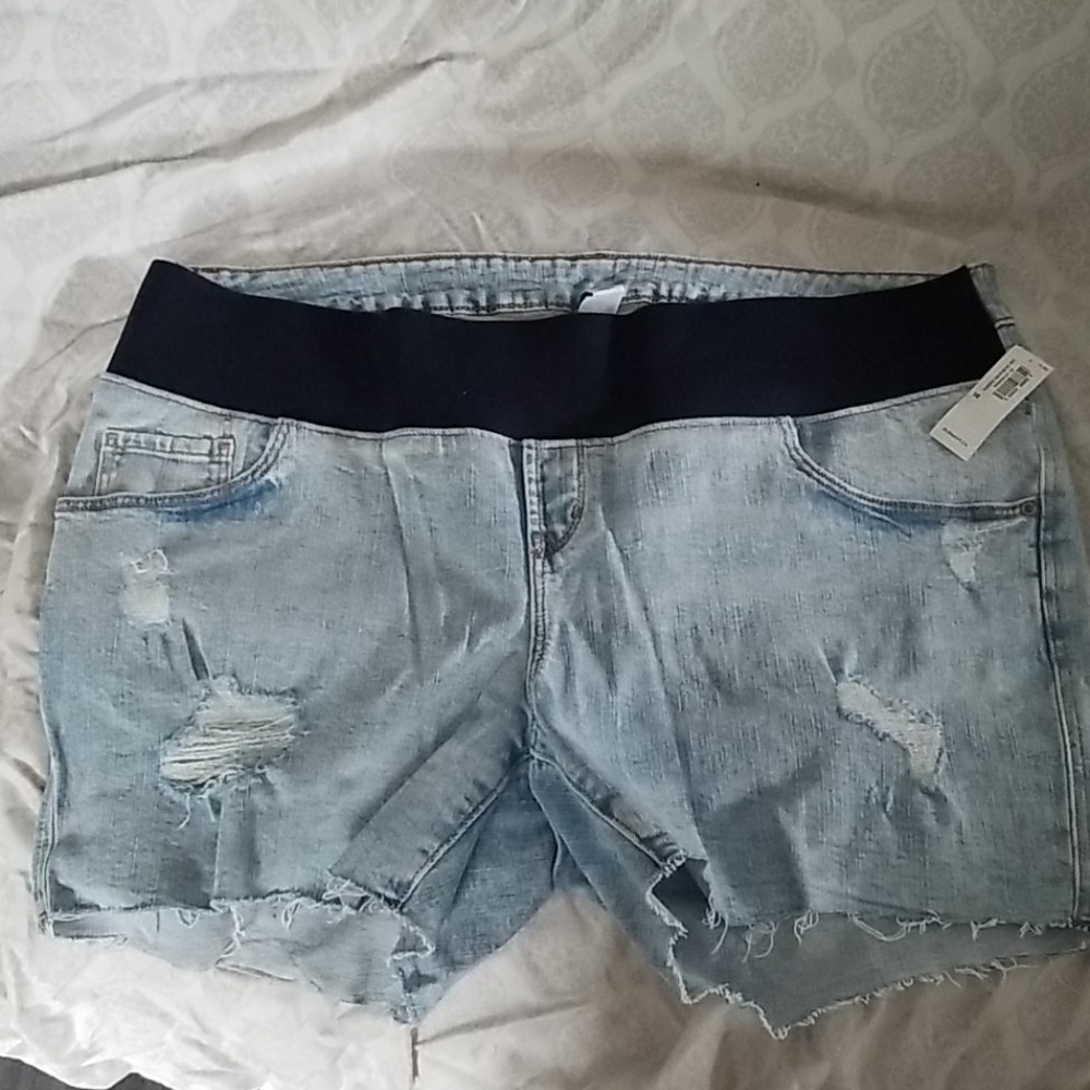 Old. Navy maternity shorts